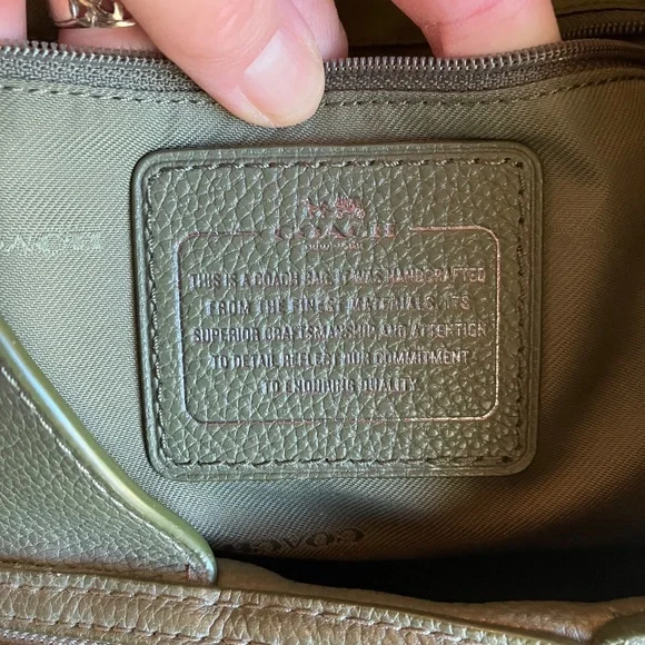 Coach  Shoulder Bag - Picture 4 of 6